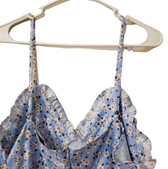 Shein curve flower dress - Picture 6 of 11